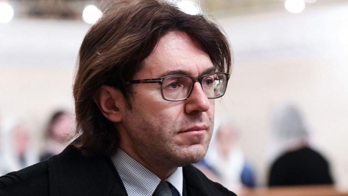 Андрей Малахов приехал в посольство Кыргызстана с извинениями 