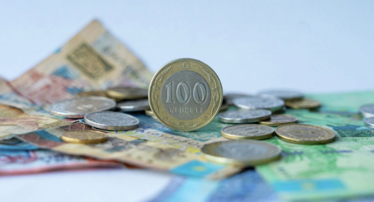 С начала года тенге ослаб на 1,5 процента - Нацбанк 