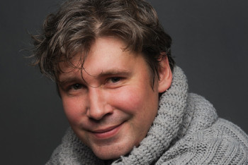 Фотография к новости: Актер Казанского ТЮЗа умер на сцене во время спектакля