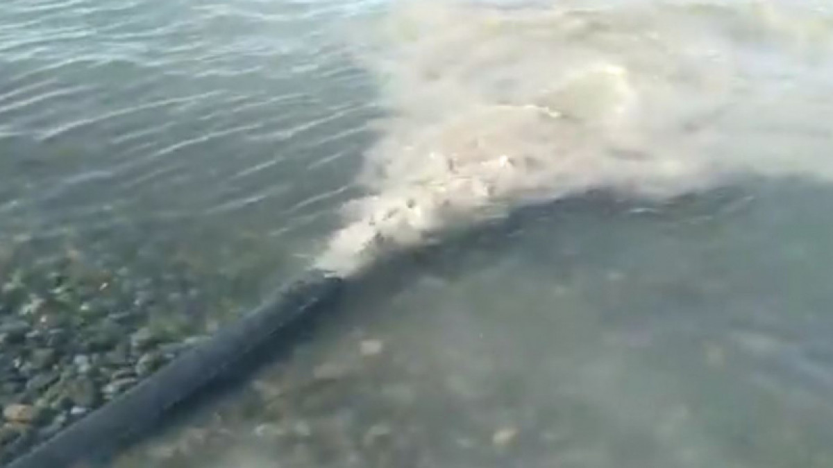 Минэкологии планирует закрыть гостиницу, сливавшую грязную воду в Алаколь