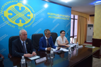 "Преждевременные обвинения госорганов неприемлемы" – Федерация профсоюзов о ситуации с врачами в Атырау 