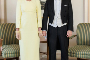 Фотография к новости: Украине предрекли скандал с Японией из-за наряда жены Зеленского