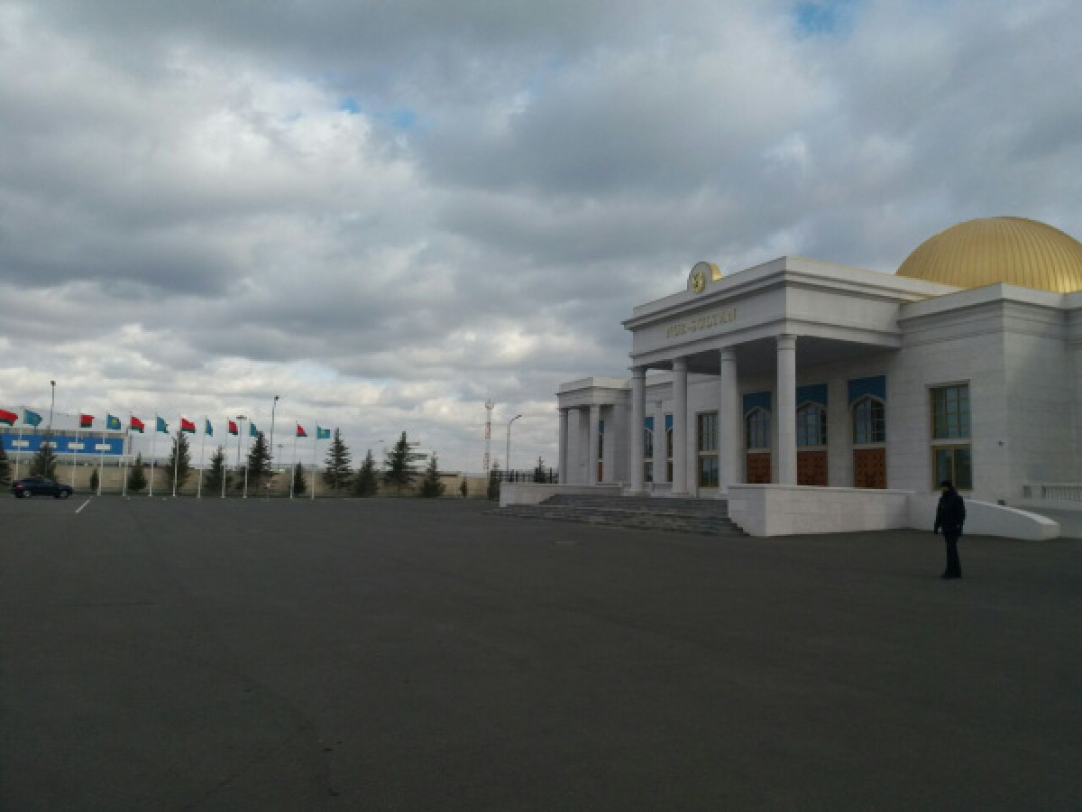 Кто встречал Александра Лукашенко в аэропорту Нур-Султана