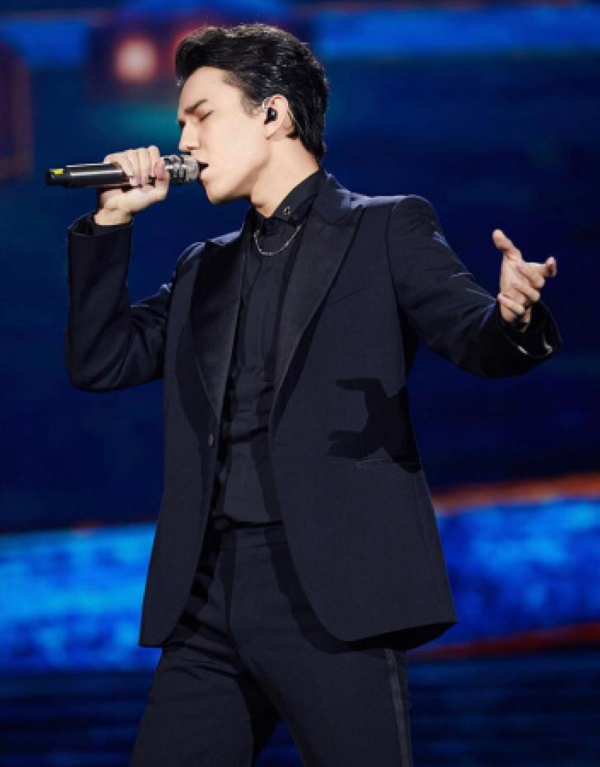 Instagram/@kudaibergenov.dimash