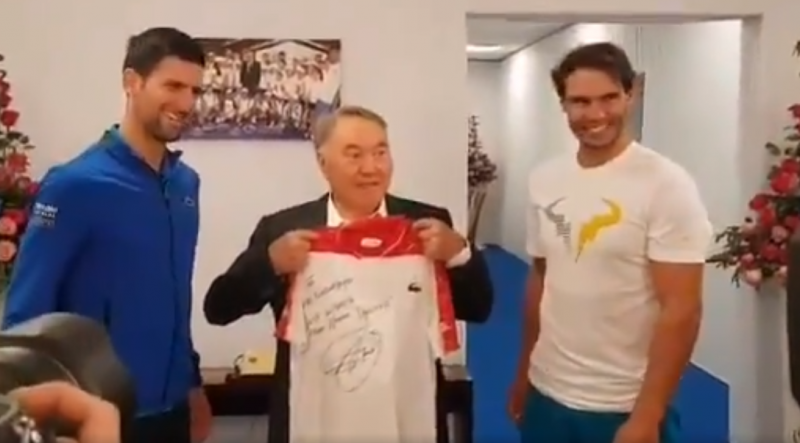 Фотография к новости: Назарбаев встретился с Надалем и Джоковичем перед матчем