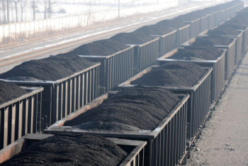 Фотография к новости: Угольные запреты России: казахстанской стороне удалось увеличить разрешенный объем транзита до 140 тысяч тонн в месяц