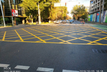 Фотография к новости: "Вафельная" разметка появилась на перекрестке в Алматы 