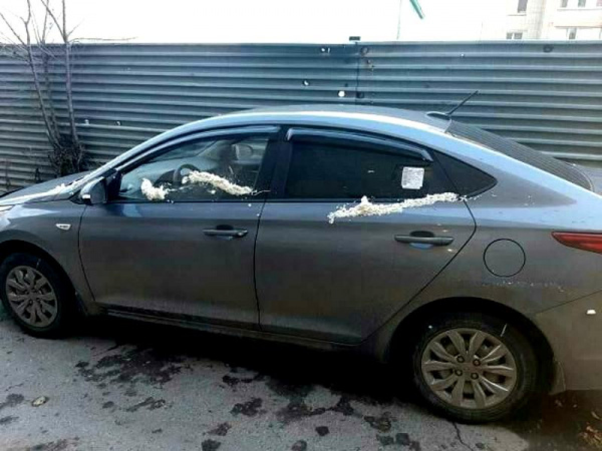 Подросток повредил несколько машин монтажной пеной в Петропавловске