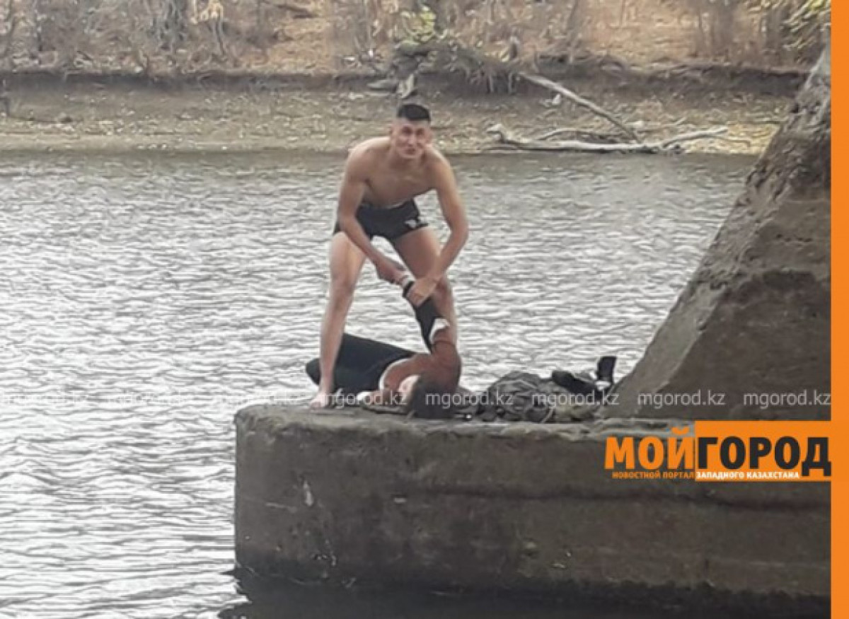 Бросившийся в реку уральский полицейский рассказал подробности спасения девушки