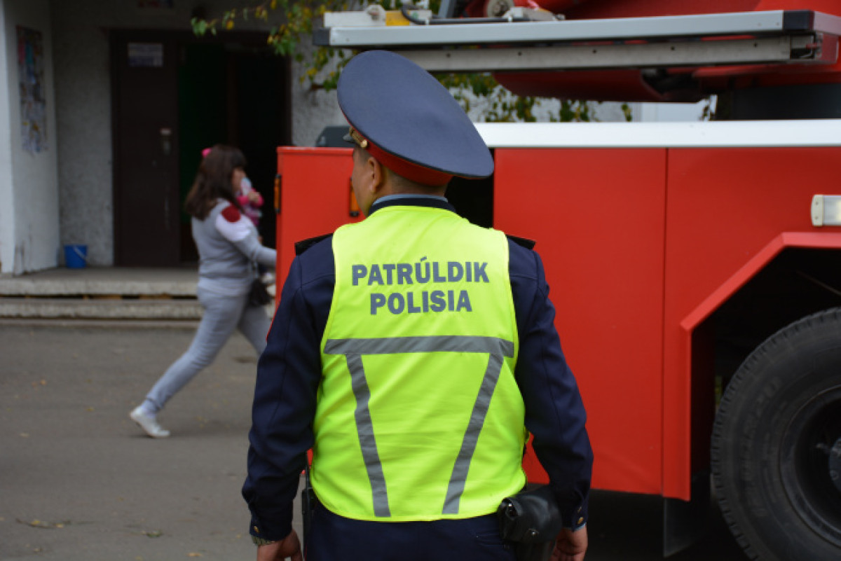 Более сотни петропавловцев эвакуировали из-за сообщения о заложенной в доме бомбе