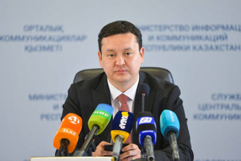 Вице-министр здравоохранения полчаса стоял в очереди, чтобы попасть на прием к лору