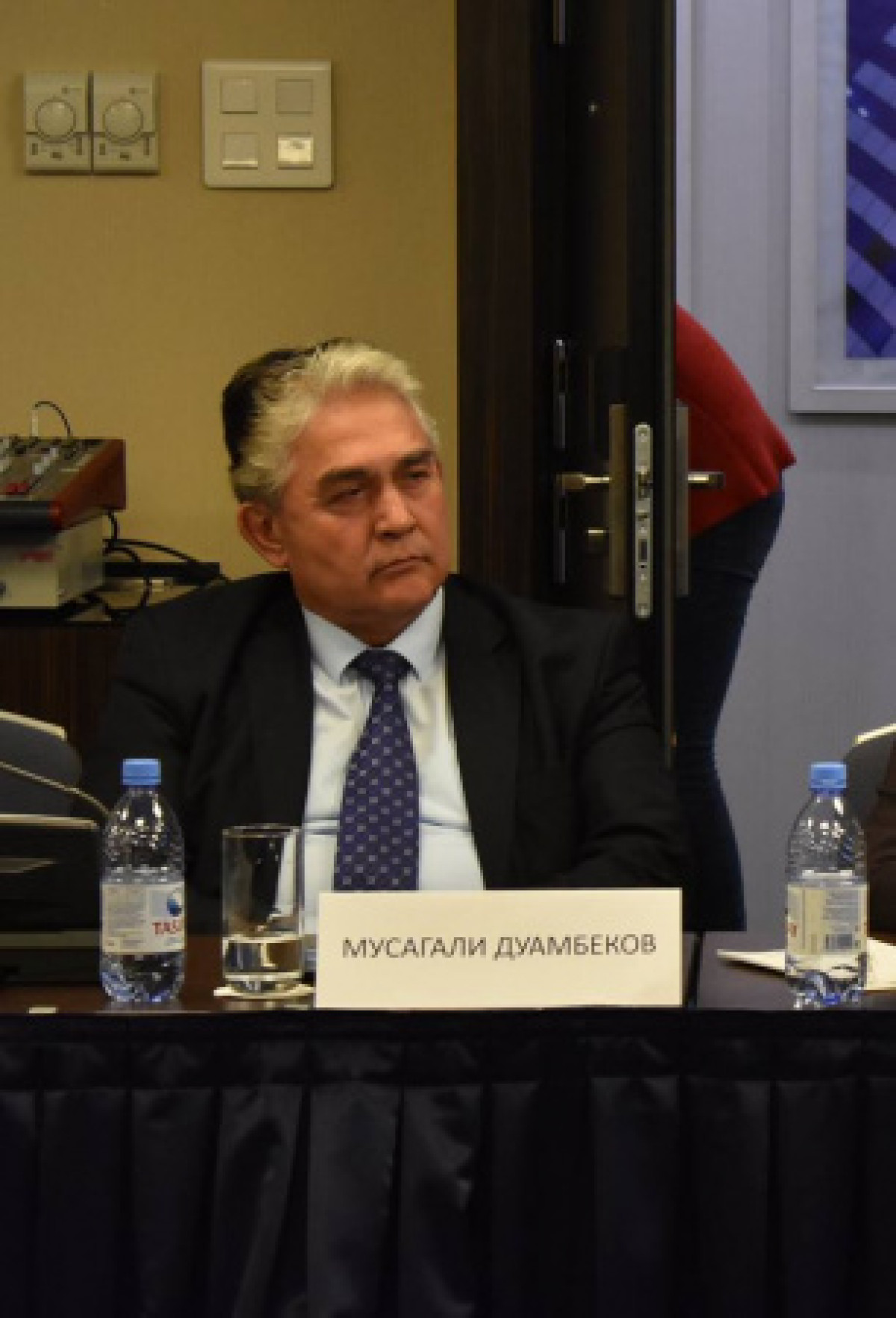 Казахстанский профессор изобрел водородный генератор