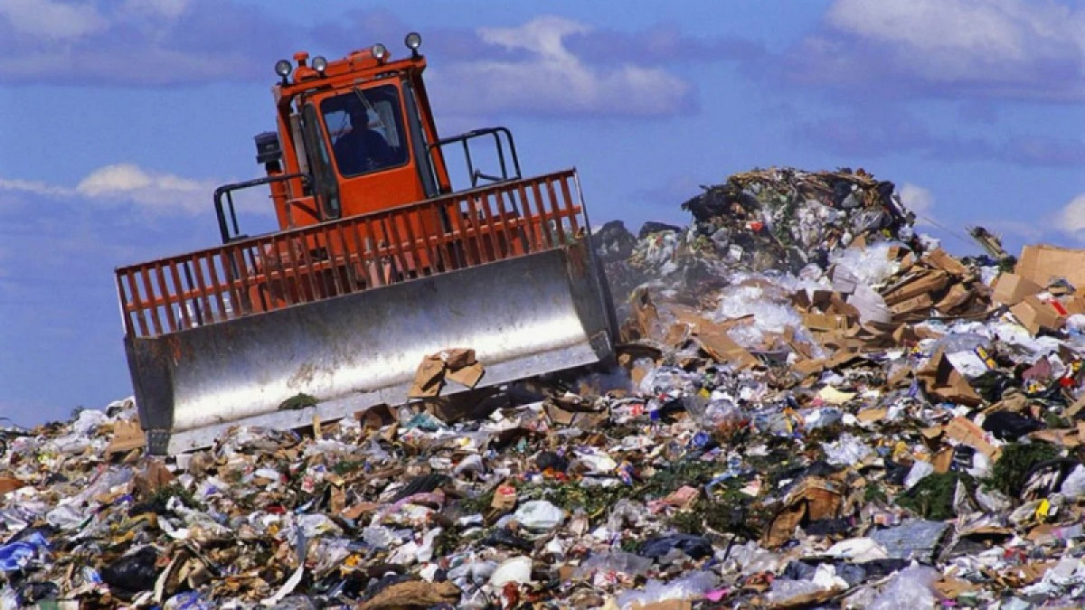 На официальных свалках Казахстана накоплено почти 47 млн тонн отходов