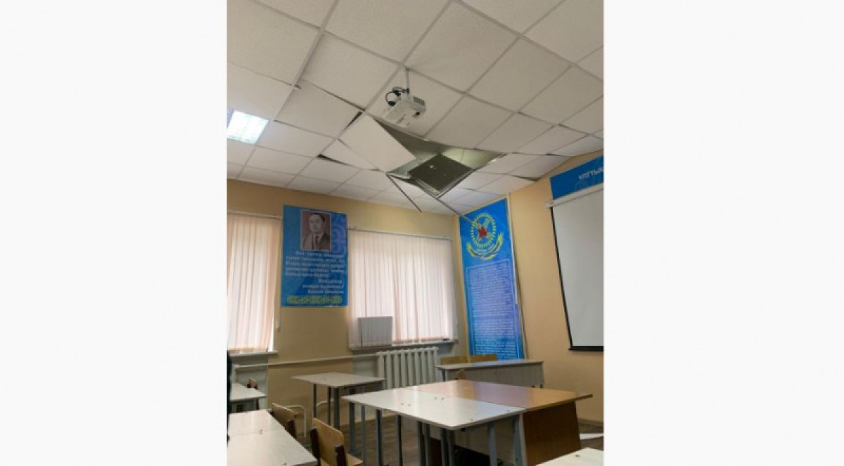 Потолок упал на преподавателя ЕНУ в Нур-Султане