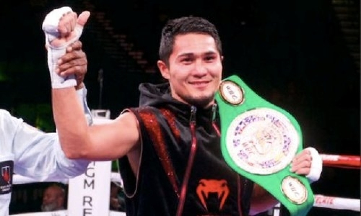 Непобежденный казахстанец выиграл бой за титул WBC