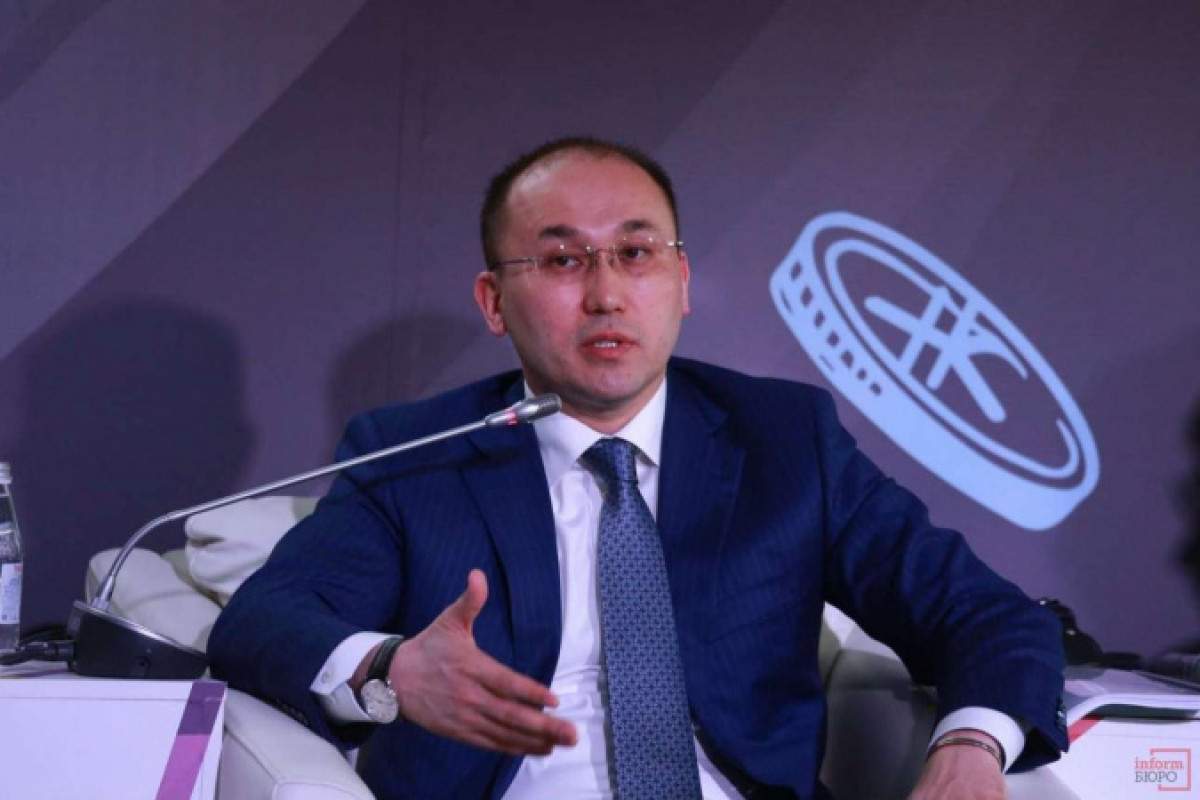 "Работал за 12 тысяч тенге" - Абаев рассказал, как начинал трудовой путь