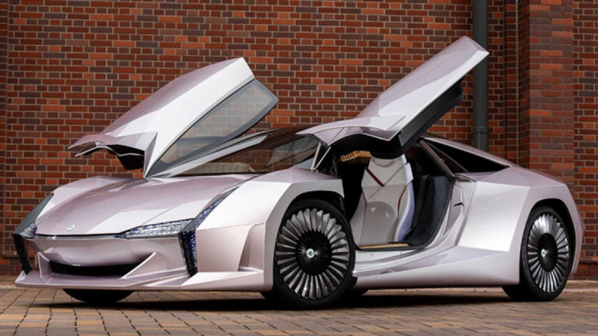 “Деревянный” суперкар создан в Японии