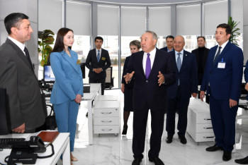 Фотография к новости: Елбасы посетил здание нового медиацентра "Алатау медиа-орталығы"