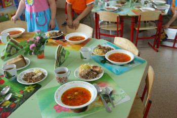 Фотография к новости: Тараканы, пустые склады, смартфон на стене: детский сад проверяют в Кызылординской области