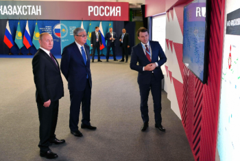 Фотография к новости: Президентам Казахстана и России представили ряд совместных проектов на форуме в Омске