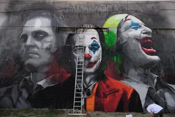 Фотография к новости: "Никто не собирается закрашивать": мурал с Джокером оставят в Алматы