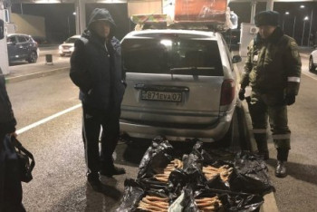 Фотография к новости: Около 75 килограммов рогов сайгаков обнаружены в авто на трассе Уральск-Самара