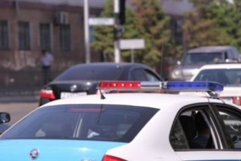 Фотография к новости: Полицейские на патрульной машине сбили девочку на "зебре" в Уральске