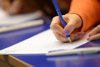 Фотография к новости: Казахстанцы оказались на последних местах по читательской и математической грамотности