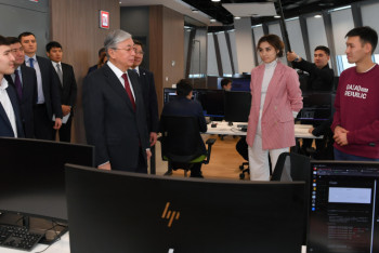 Фотография к новости: Токаев ознакомился с объектами инновационной экосистемы столицы