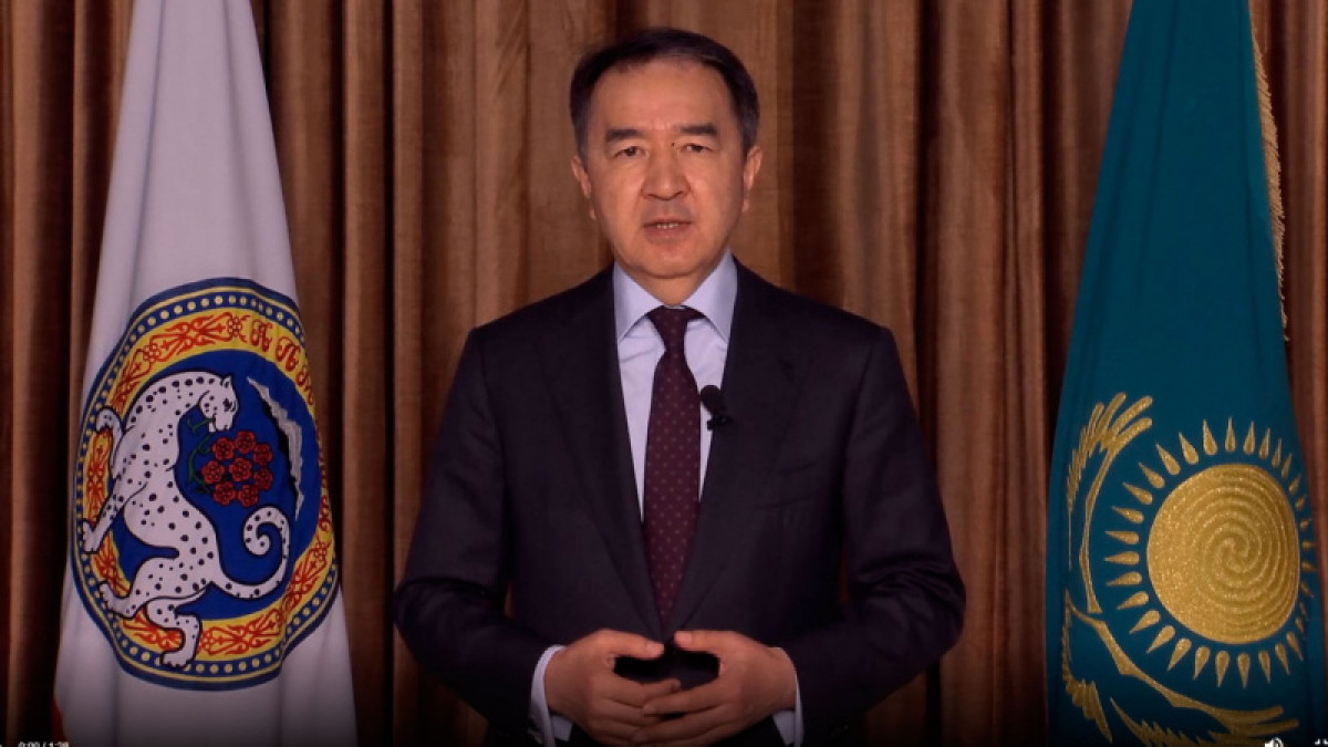 кадр из видео