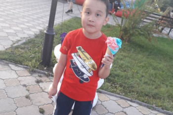 Казахстанцы собирают деньги на лечение тяжелобольного школьника из Экибастуза