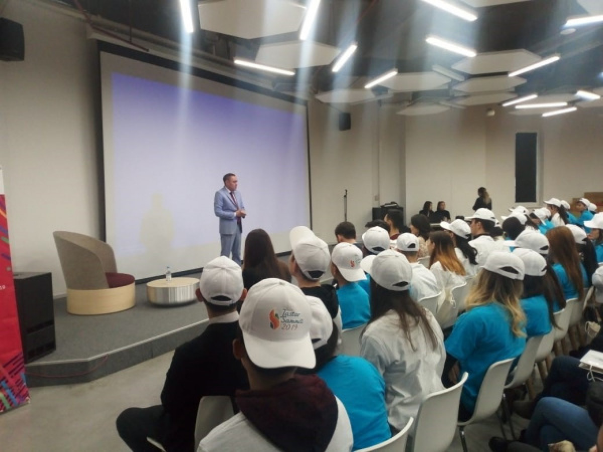 Меценат построил спортивные комплексы для трех школ Алматы