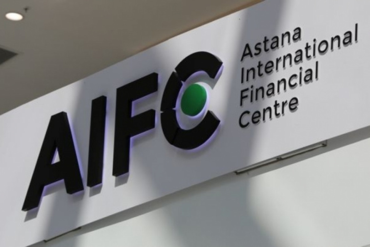 Келимбетов озвучил зарплаты в МФЦА