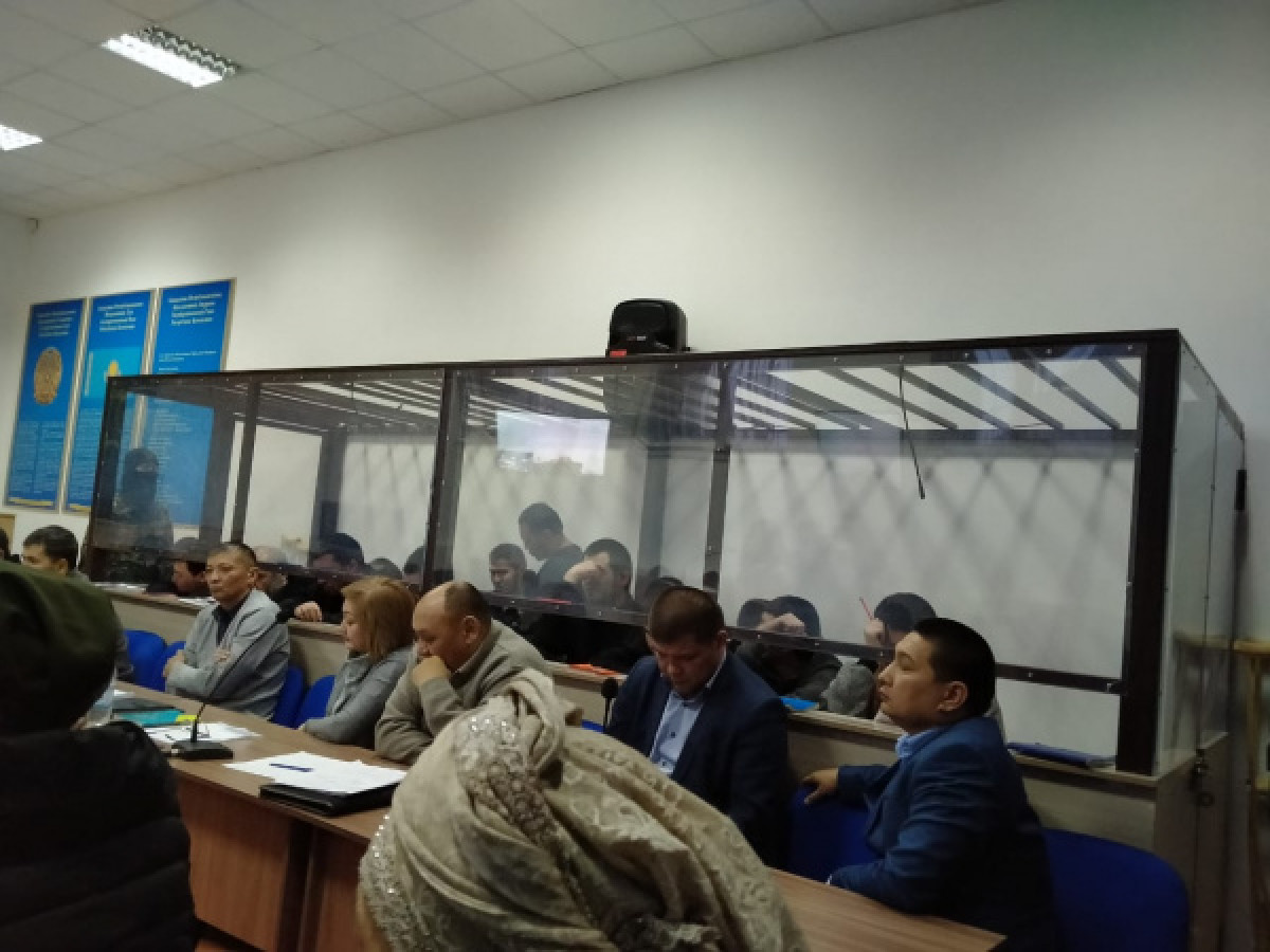 Экс-боевик ДАИШ посвятил в суде стихи следователю КНБ