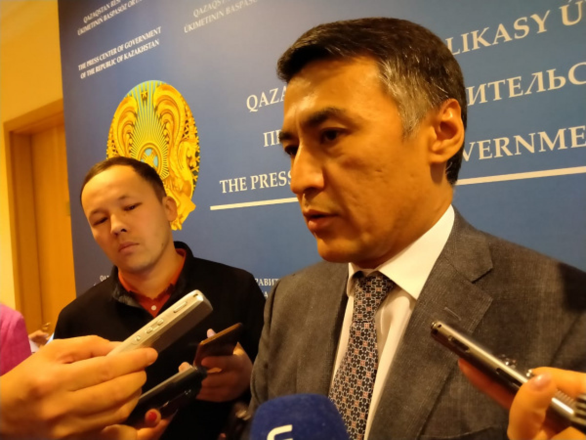 "Казахстан должен сохранить текущий уровень добычи нефти" - замминистра энергетики