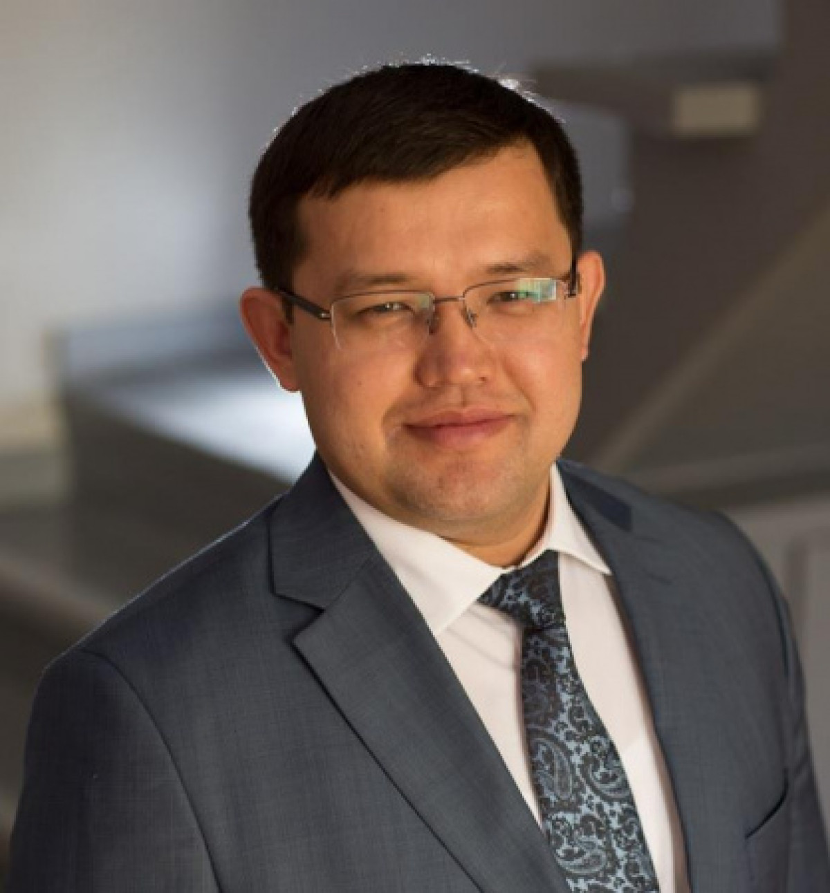 facebook.com / @Olzhas Khudaibergenov