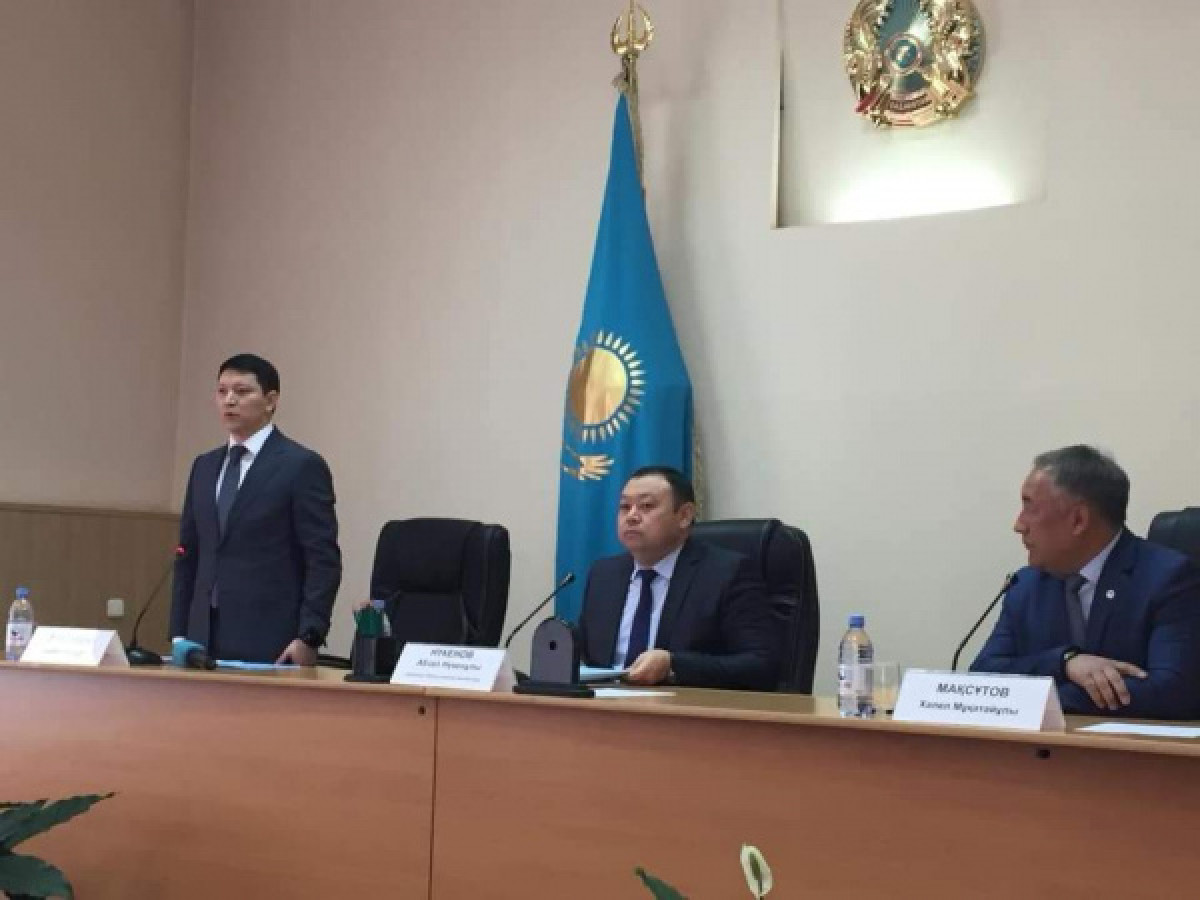 Аким, обвинявший сельчанина в клевете, освобожден от должности в Карагандинской области