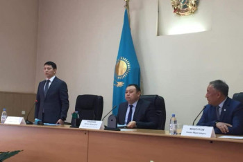 Аким, обвинявший сельчанина в клевете, освобожден от должности в Карагандинской области