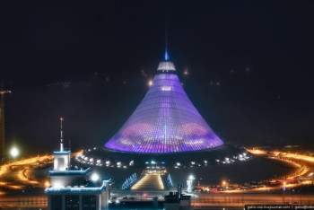 Фотография к новости: "Хан Шатыр" горел в Нур-Султане