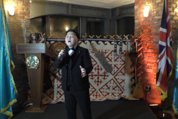 Фотография к новости: Ержан Максим выступил в Лондоне на приеме в посольстве РК в Великобритании