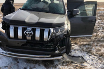 Два начальника отделов "Казахмыса" погибли, врезавшись на джипе в поезд