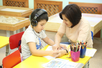 Фотография к новости: В 70% акмолинских школ до конца учебного года будет обеспечена безбарьерная образовательная среда