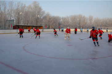 Фотография к новости: Хоккейную площадку открыли в селе Арнасай Акмолинской области