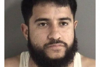 Фотография к новости: Жителя американского штата Айова приговорили к 15 годам за сжигание флага ЛГБТ