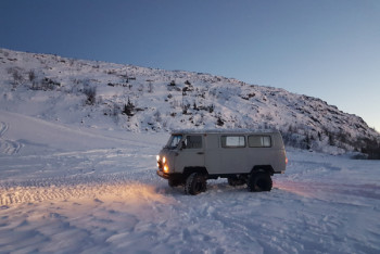 Служебные автомобили вручили энергетикам в профессиональный праздник в Кокшетау