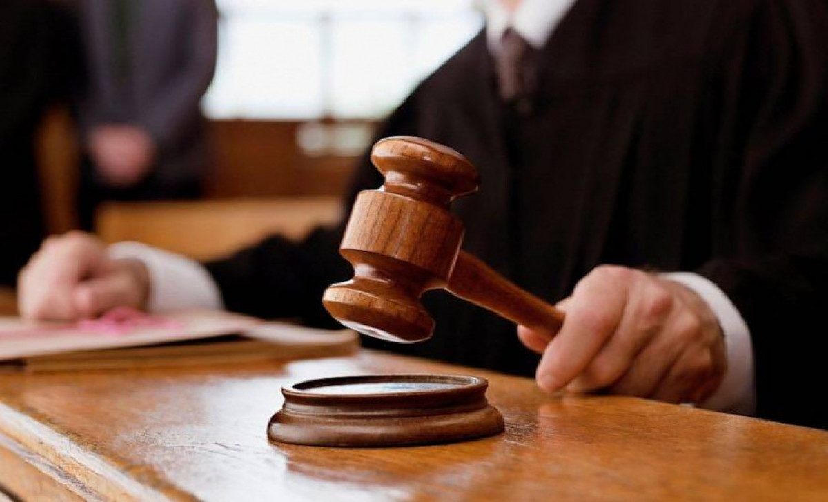 Майор передал осужденному насвай и флешку за вознаграждение в Костанайской области