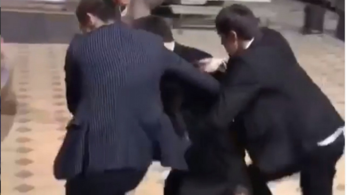 кадр из видео