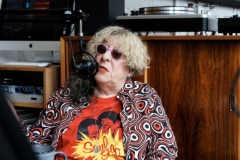 Фотография к новости: Умерла автор главной песни из сериала "Друзья"