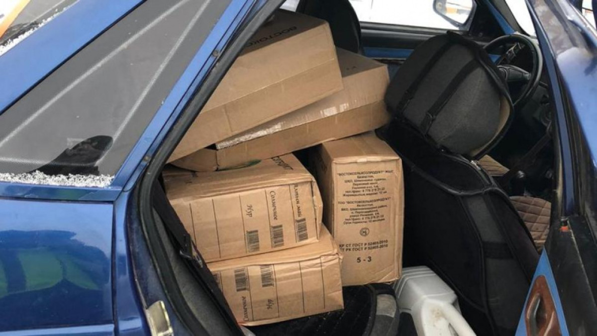 Банда рэкетиров отобрала у дальнобойщика 155 литров подсолнечного масла в ВКО