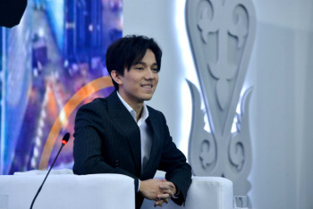 Фотография к новости: Димаш стал популярнейшим зарубежным артистом года в Китае